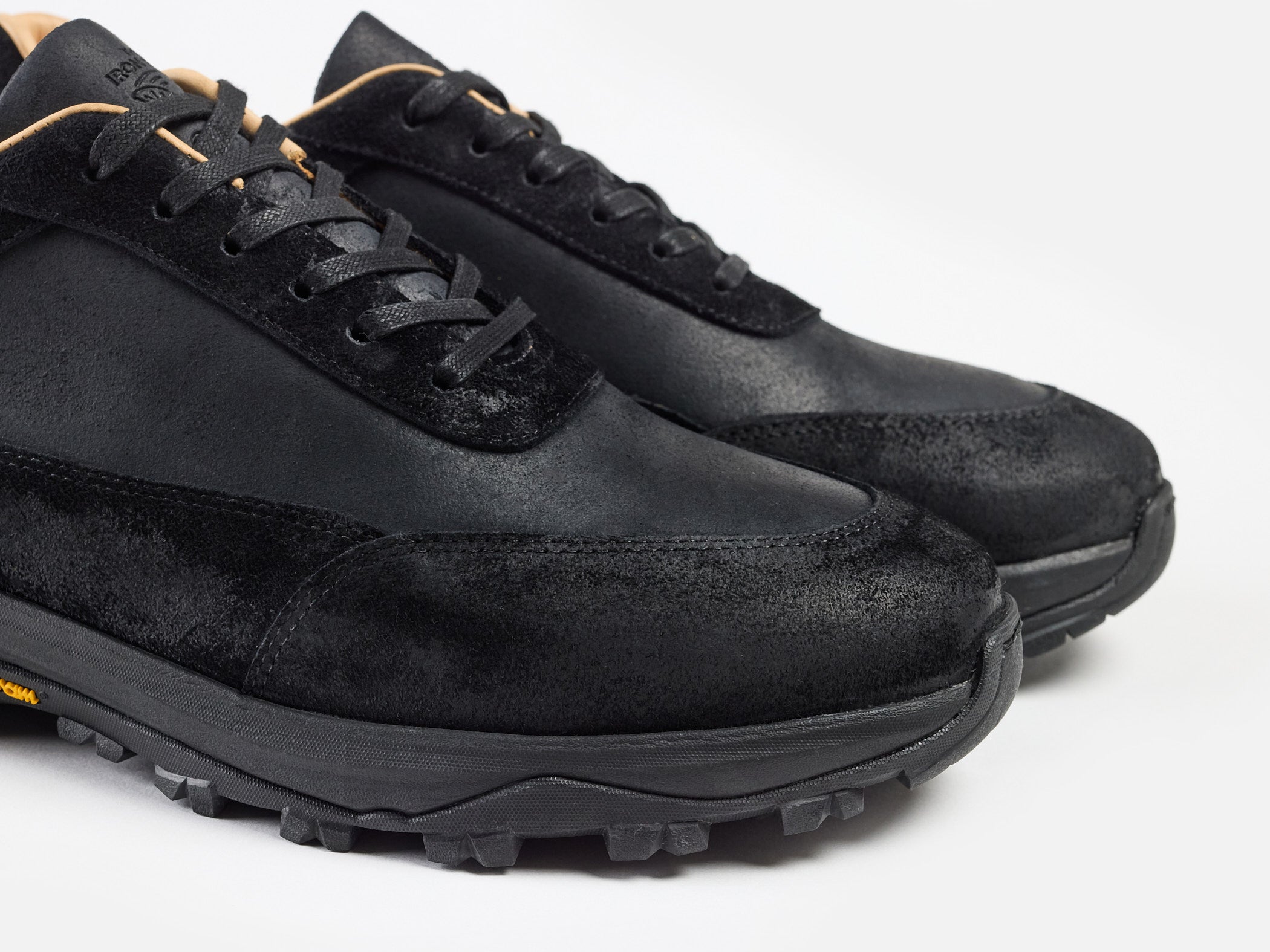 Samara Vibram Sneaker - Waxy Commander Black